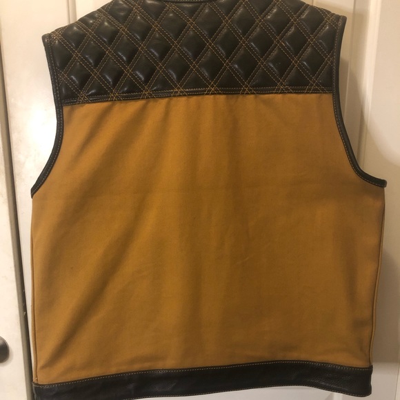 First mfg leather and canvas vest - Picture 7 of 7